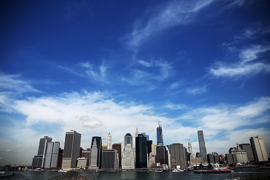 Final Section Of One World Trade Center's Spire Installed