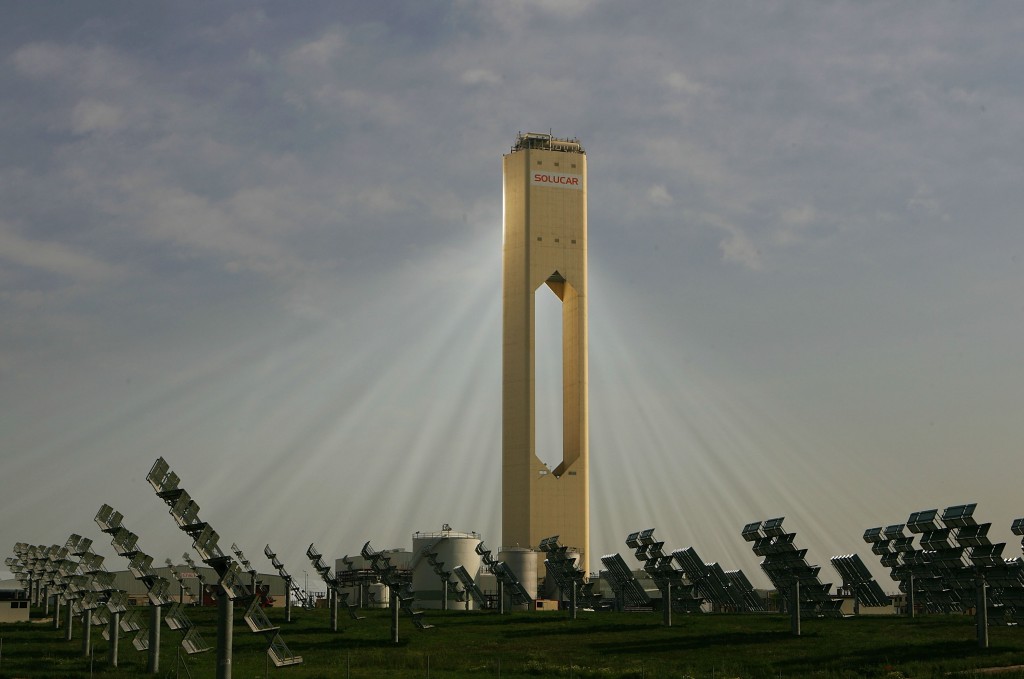 Solar Power Tower To Produce Enough Energy For 180,000 Homes