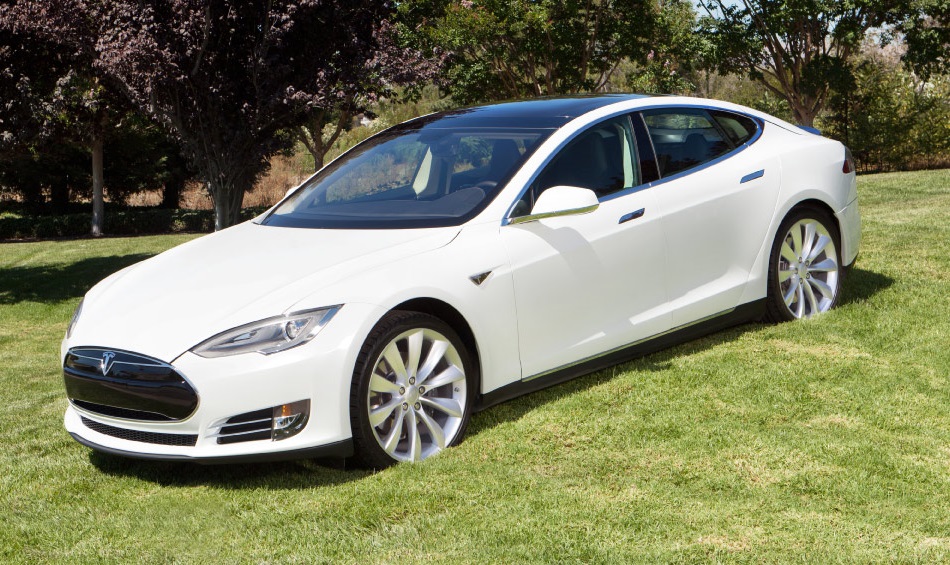 Tesla-Model-S_PearlWhite